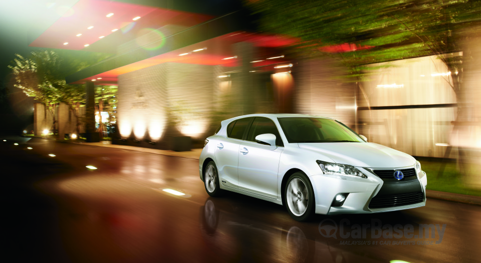Lexus CT ZWA10 Facelift (2014) Exterior