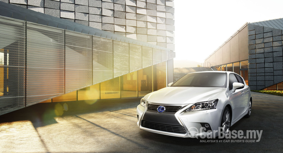 Lexus CT ZWA10 Facelift (2014) Exterior