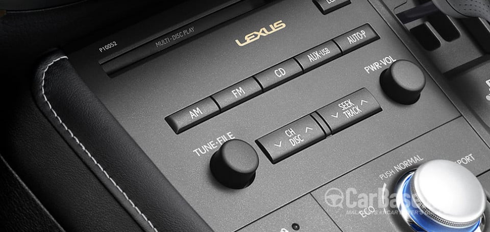 Lexus CT ZWA10 Facelift (2014) Interior