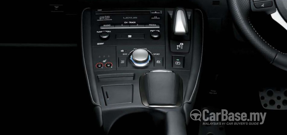 Lexus CT ZWA10 Facelift (2014) Interior