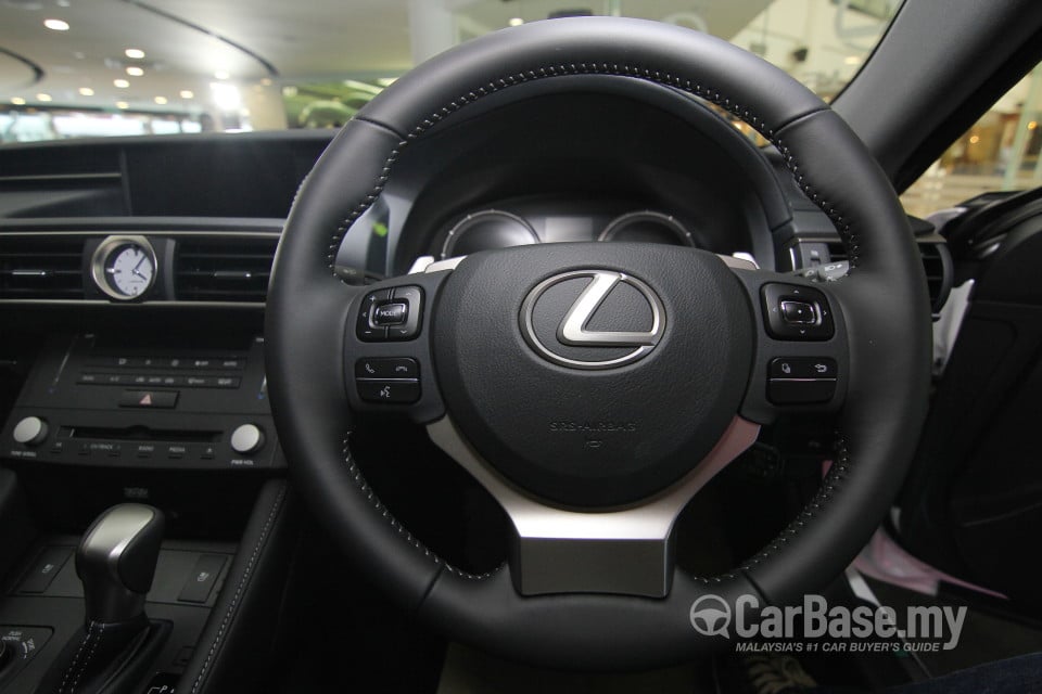 Lexus RC 1st Generation (2014) Interior