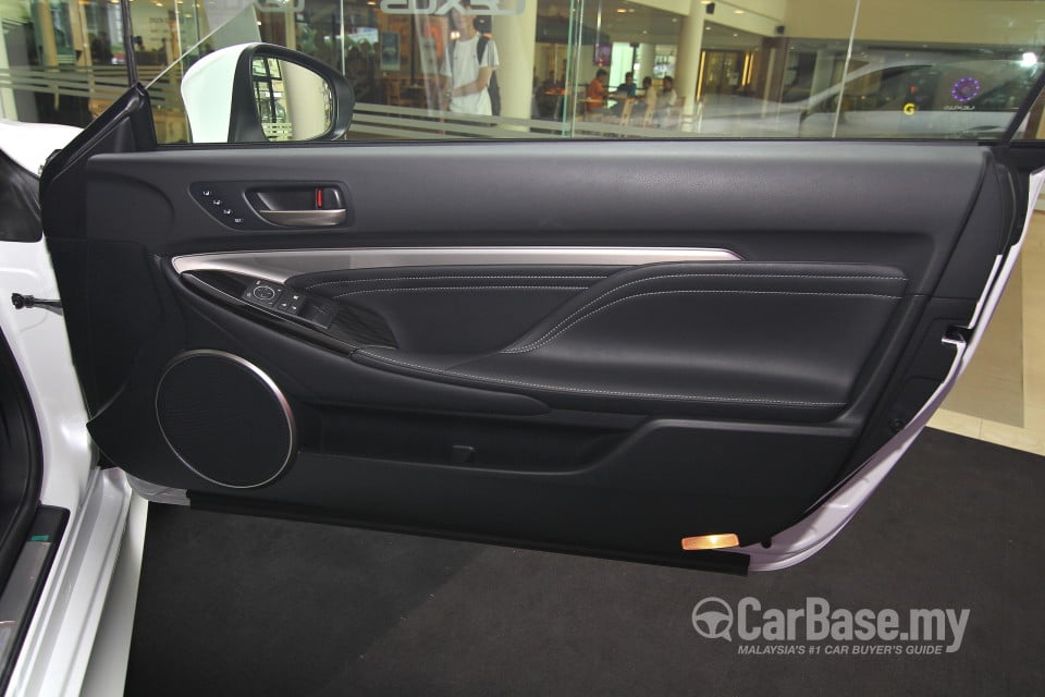 Lexus RC 1st Generation (2014) Interior