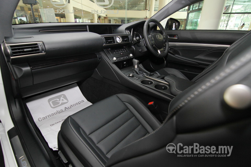 Lexus RC 1st Generation (2014) Interior