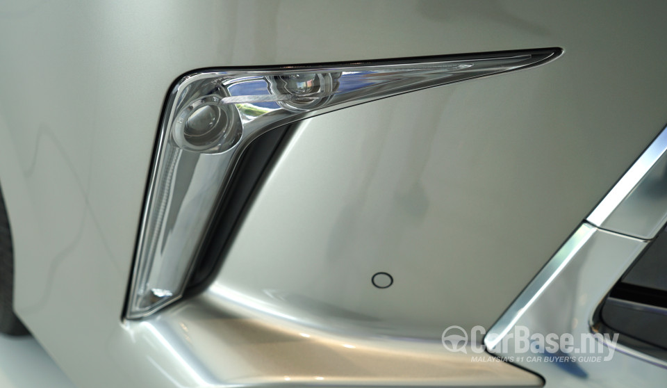 Lexus LX J200 Facelift (2015) Exterior