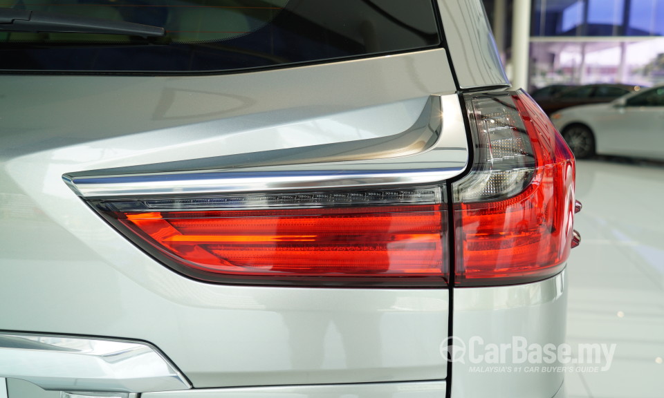 Lexus LX J200 Facelift (2015) Exterior