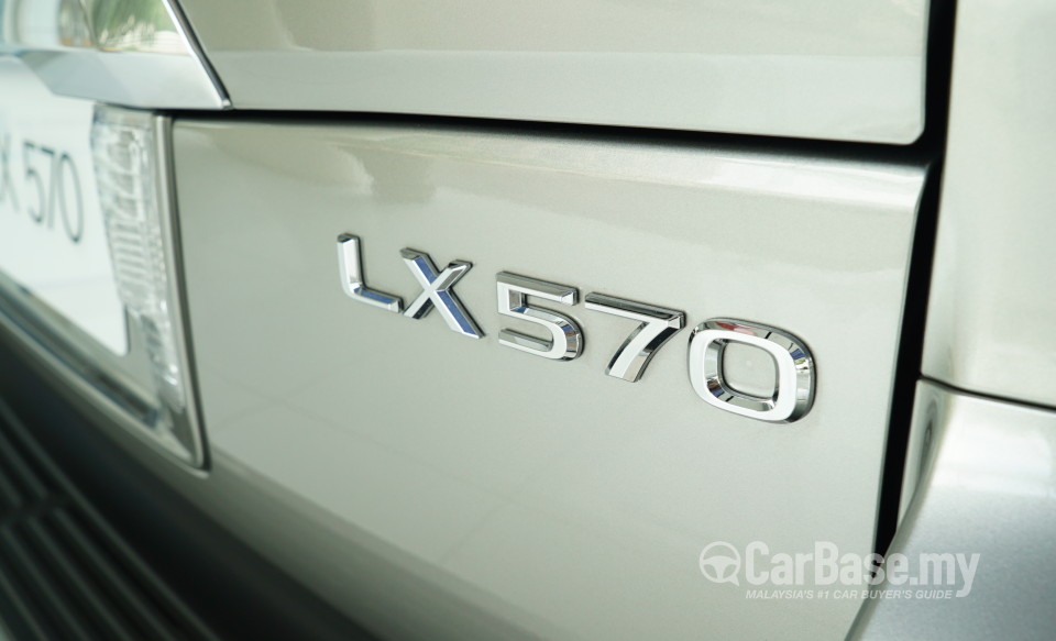 Lexus LX J200 Facelift (2015) Exterior