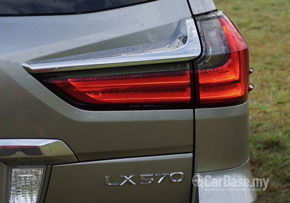 Lexus LX J200 Facelift (2015) Exterior