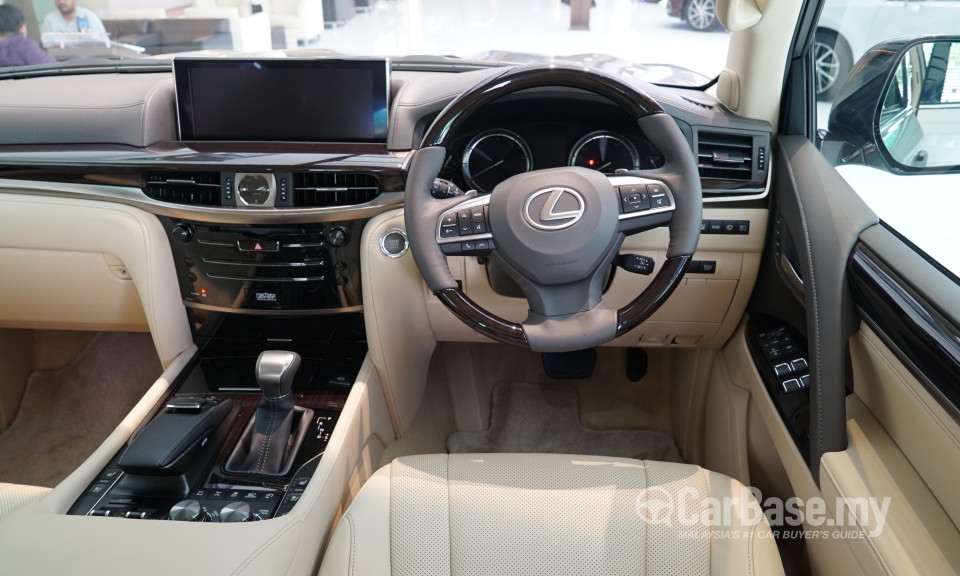Lexus LX J200 Facelift (2015) Interior