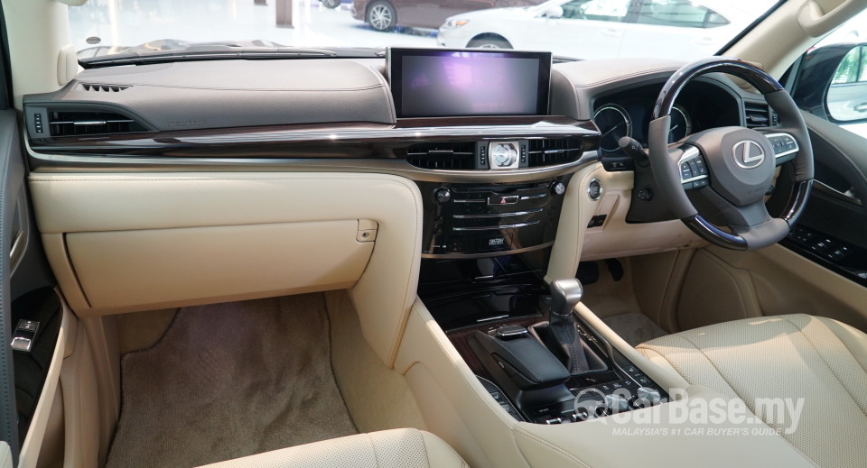 Lexus LX J200 Facelift (2015) Interior