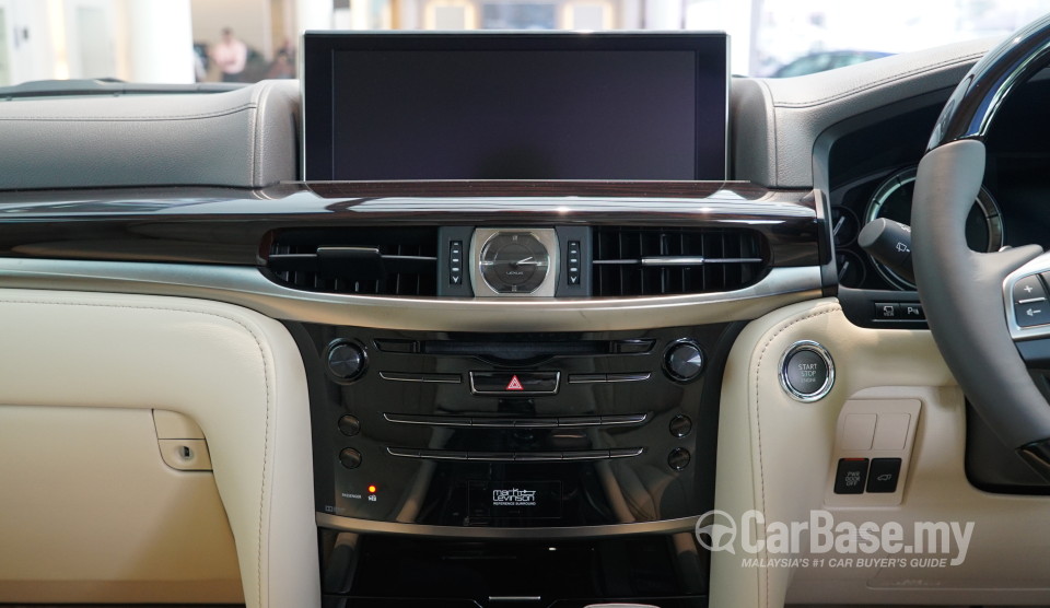 Lexus LX J200 Facelift (2015) Interior