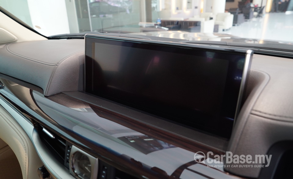 Lexus LX J200 Facelift (2015) Interior