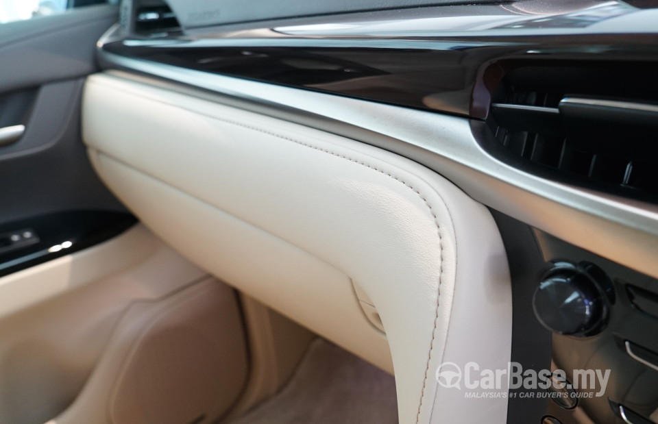 Lexus LX J200 Facelift (2015) Interior