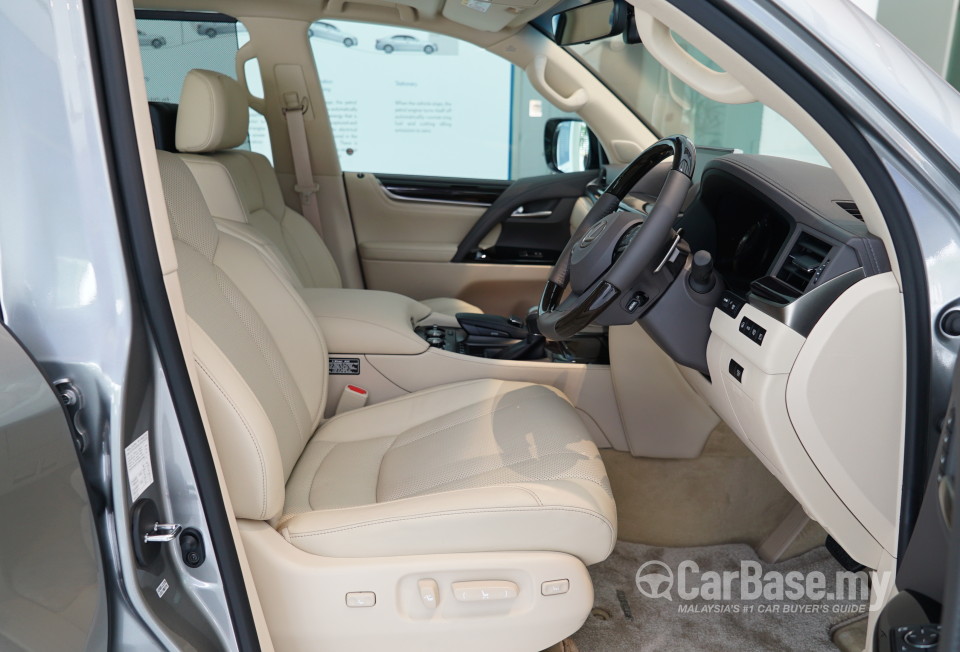 Lexus LX J200 Facelift (2015) Interior