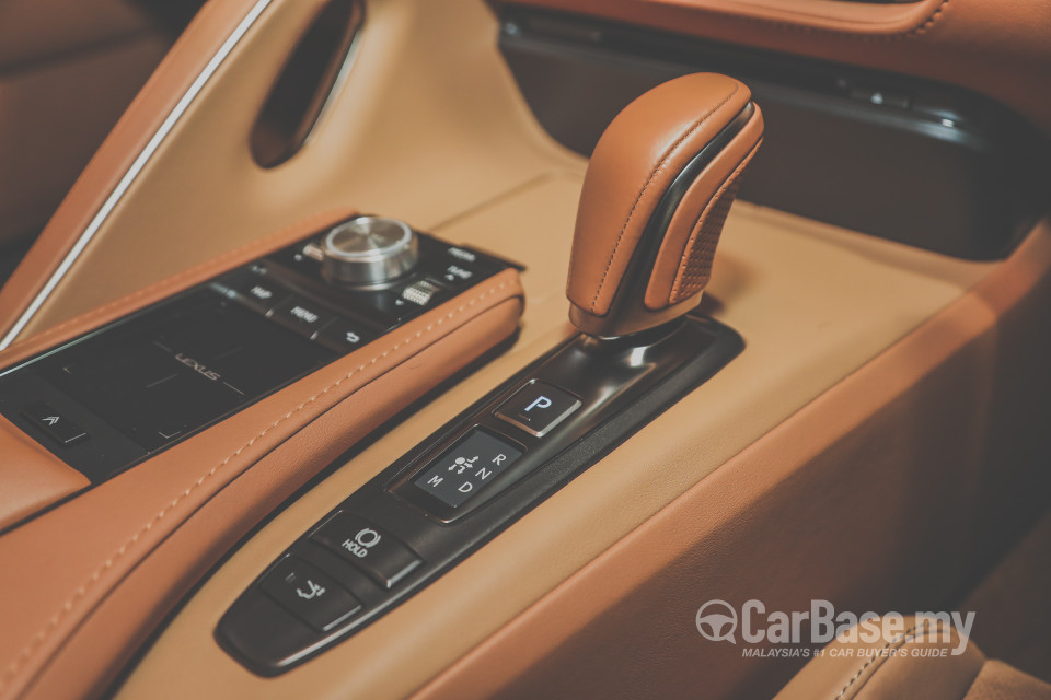 Lexus LC 1st Generation  (2017) Interior