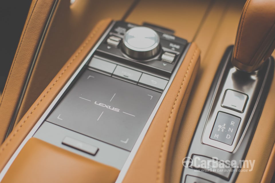 Lexus LC 1st Generation  (2017) Interior