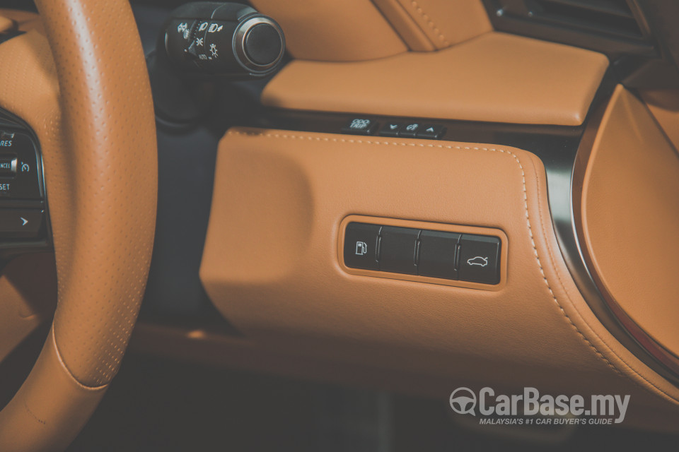 Lexus LC 1st Generation  (2017) Interior