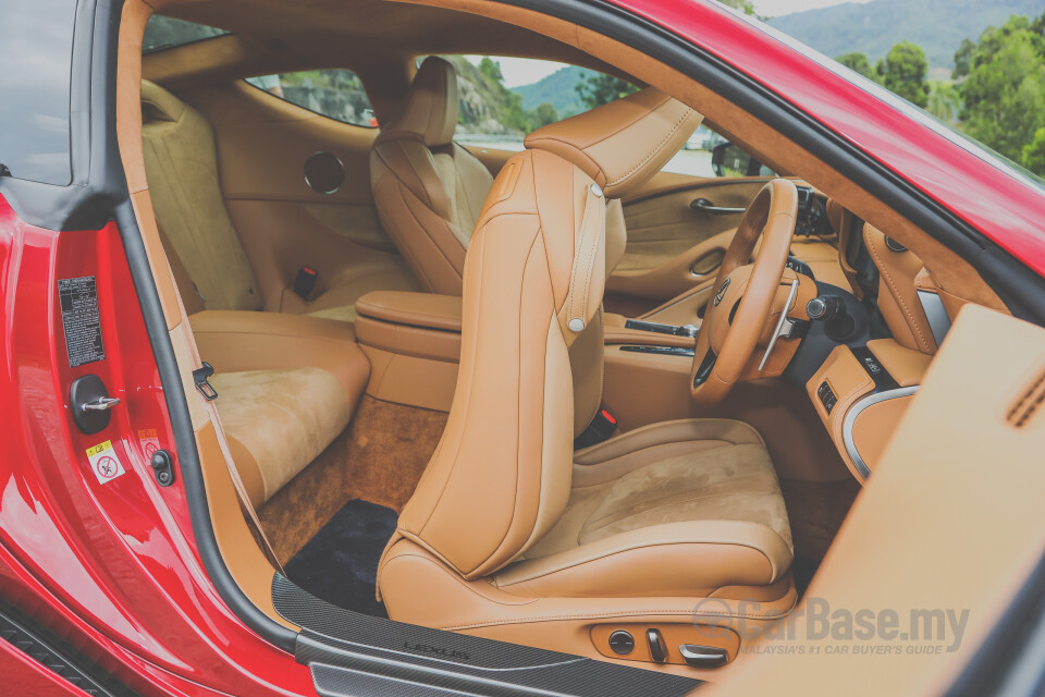 Perodua Aruz D38L (2019) Interior