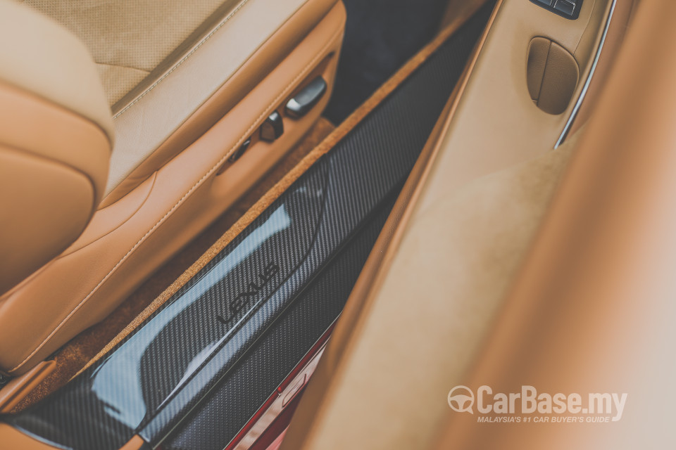 Lexus LC 1st Generation  (2017) Interior