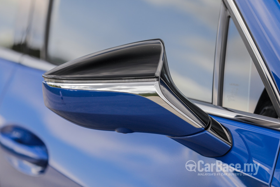 Lexus UX ZA10 (2020) Exterior