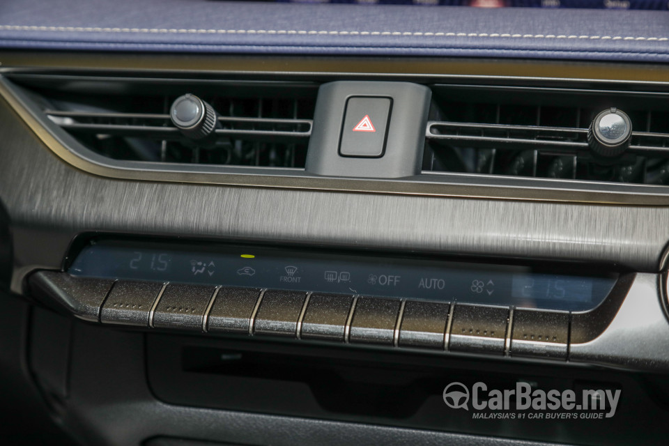 Lexus UX ZA10 (2020) Interior