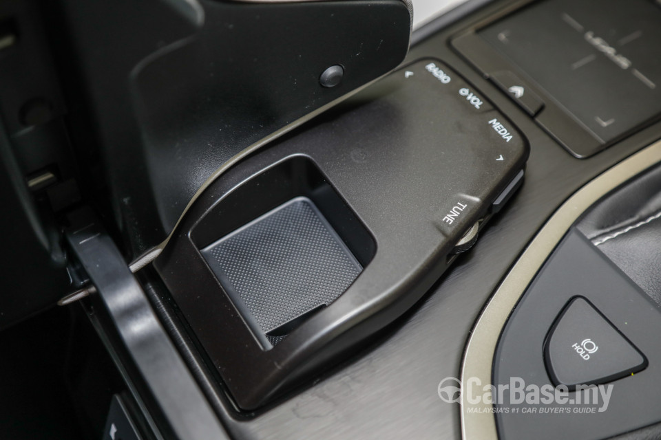 Lexus UX ZA10 (2020) Interior