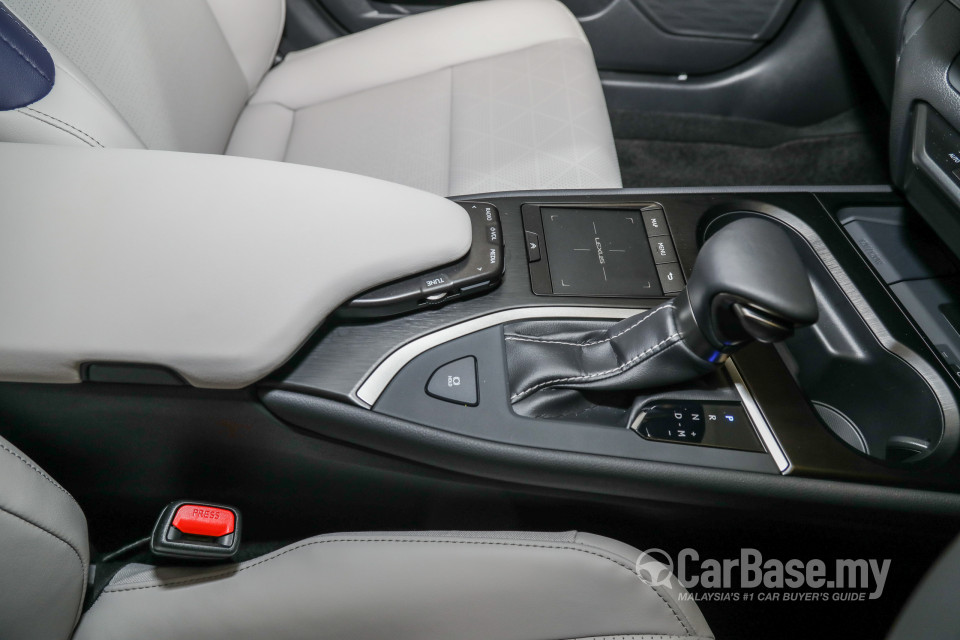 Lexus UX ZA10 (2020) Interior