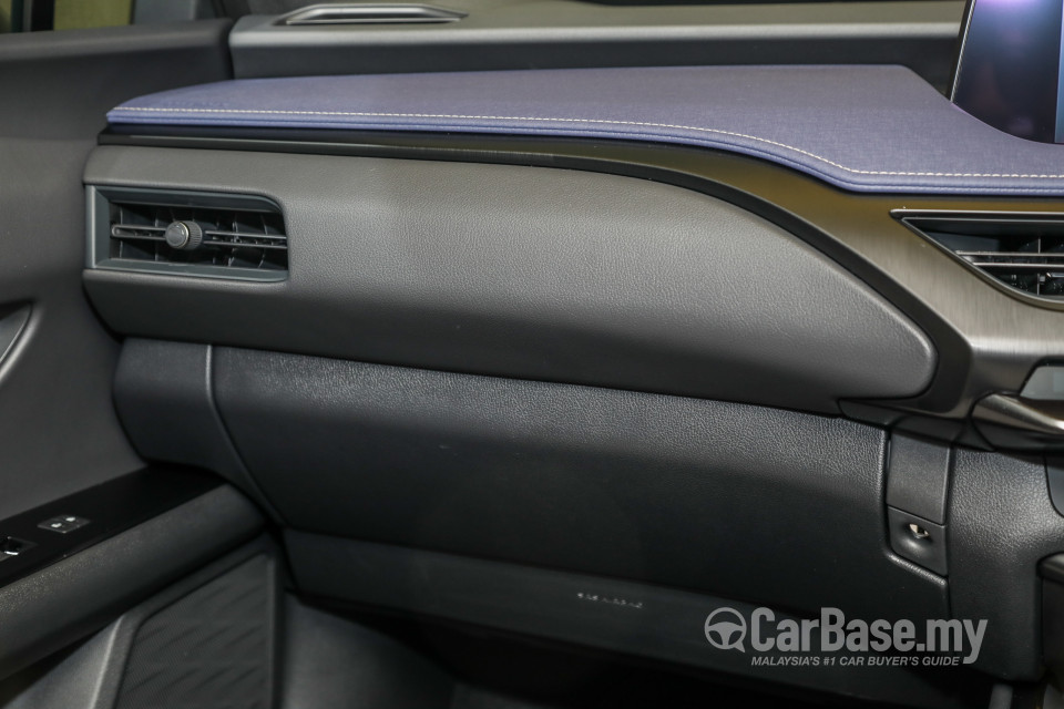 Lexus UX ZA10 (2020) Interior