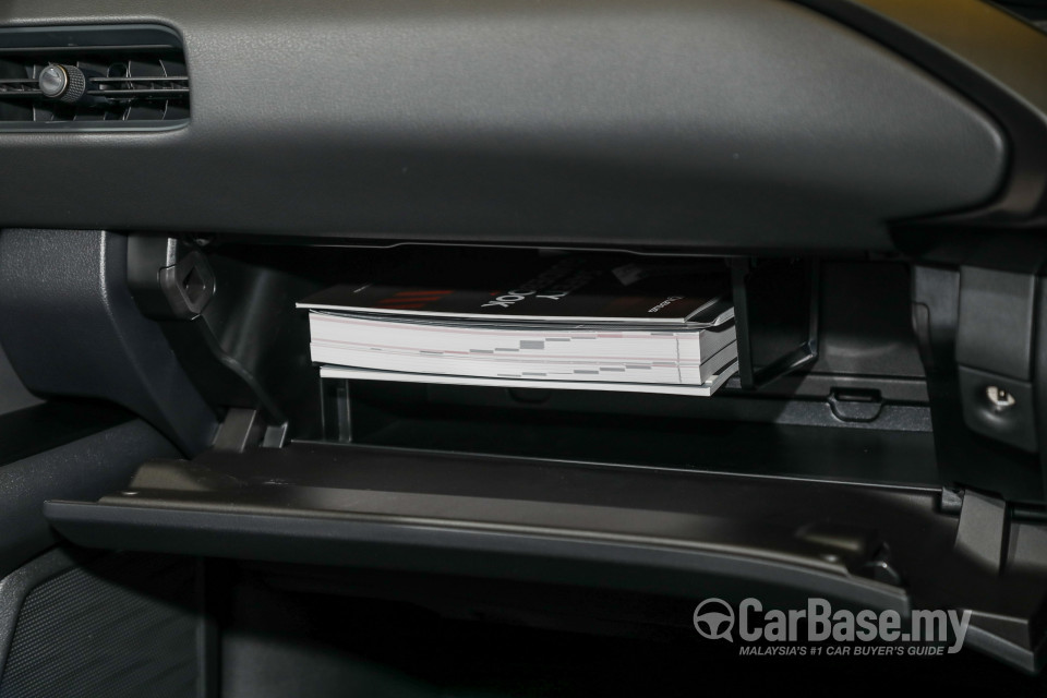 Lexus UX ZA10 (2020) Interior