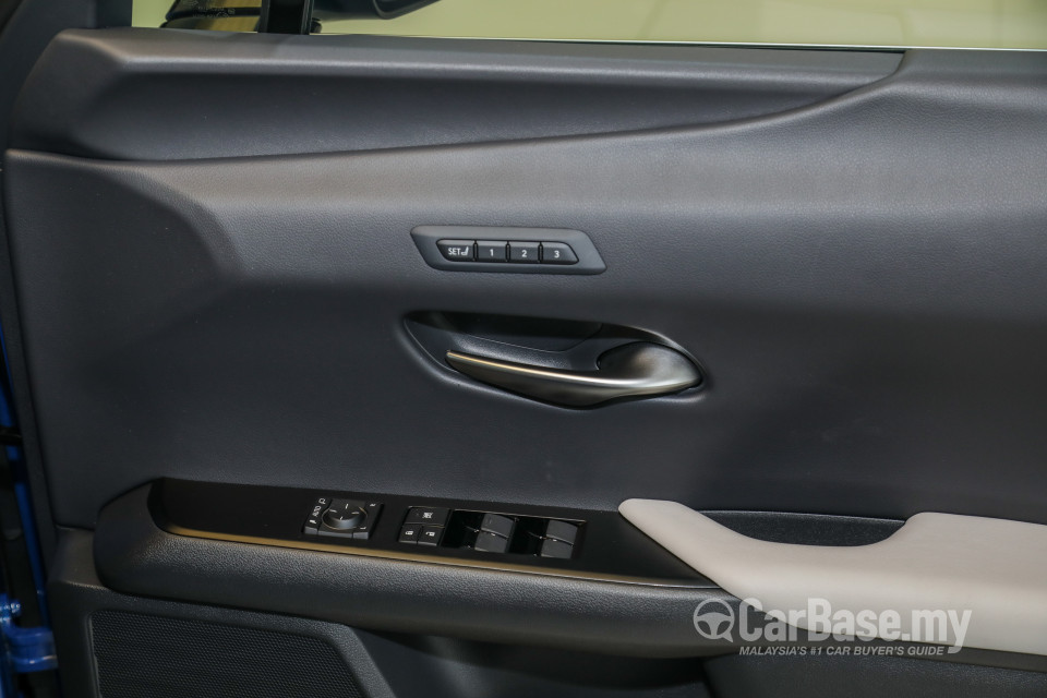 Lexus UX ZA10 (2020) Interior