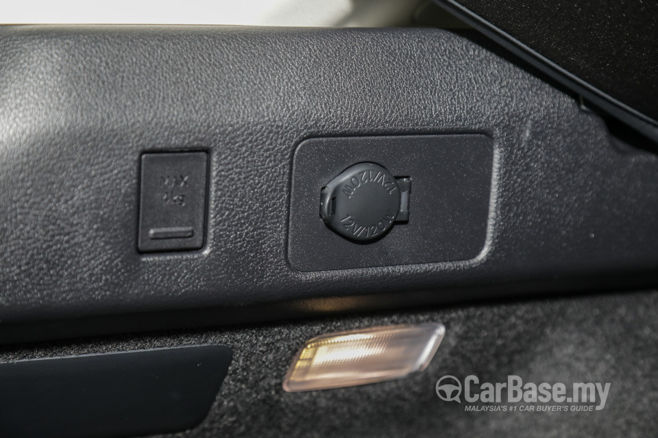 Lexus UX ZA10 (2020) Interior