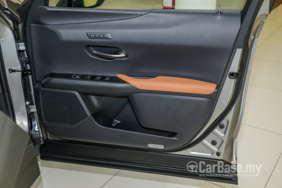 Lexus UX ZA10 (2020) Interior