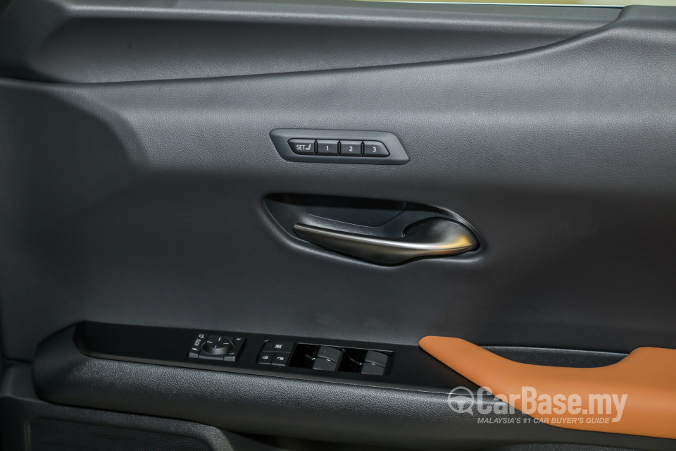 Lexus UX ZA10 (2020) Interior