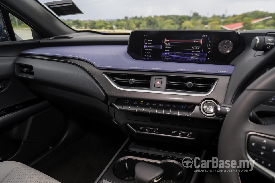 Lexus UX ZA10 (2020) Interior