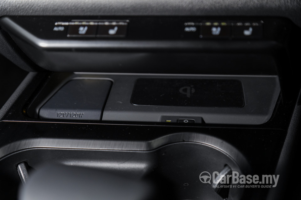 Lexus UX ZA10 (2020) Interior