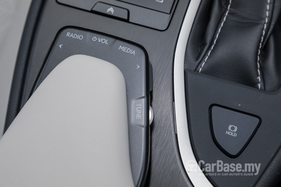 Lexus UX ZA10 (2020) Interior