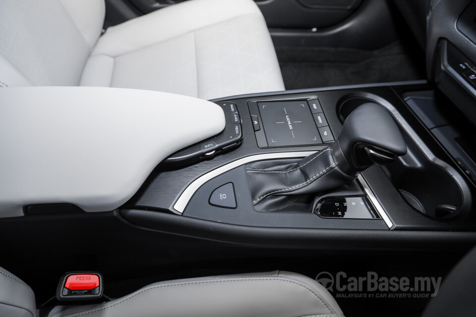 Audi A4 B9 (2016) Interior