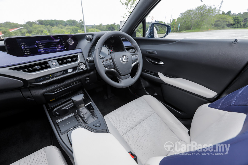 Lexus UX ZA10 (2020) Interior