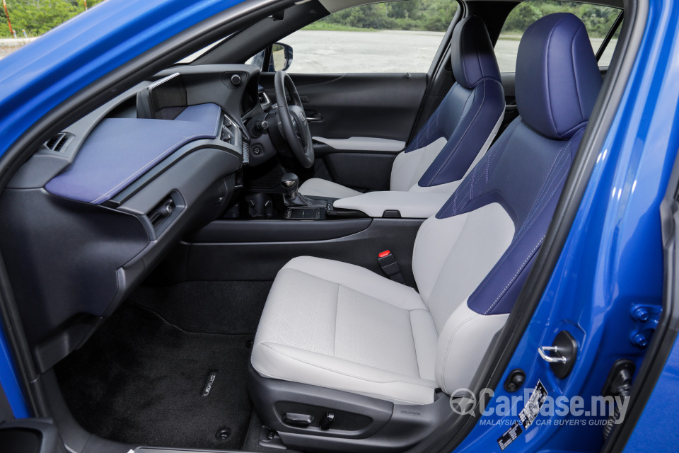 Lexus UX ZA10 (2020) Interior