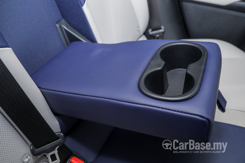 Lexus UX ZA10 (2020) Interior
