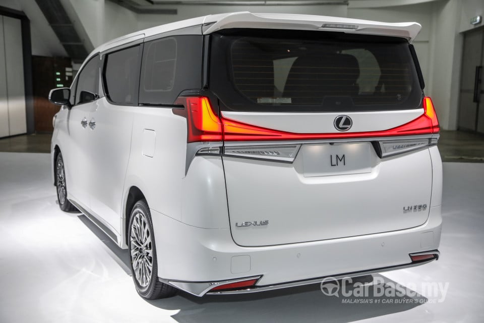 Lexus LM AYH36 (2021) Exterior