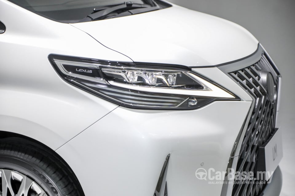 Lexus LM AYH36 (2021) Exterior