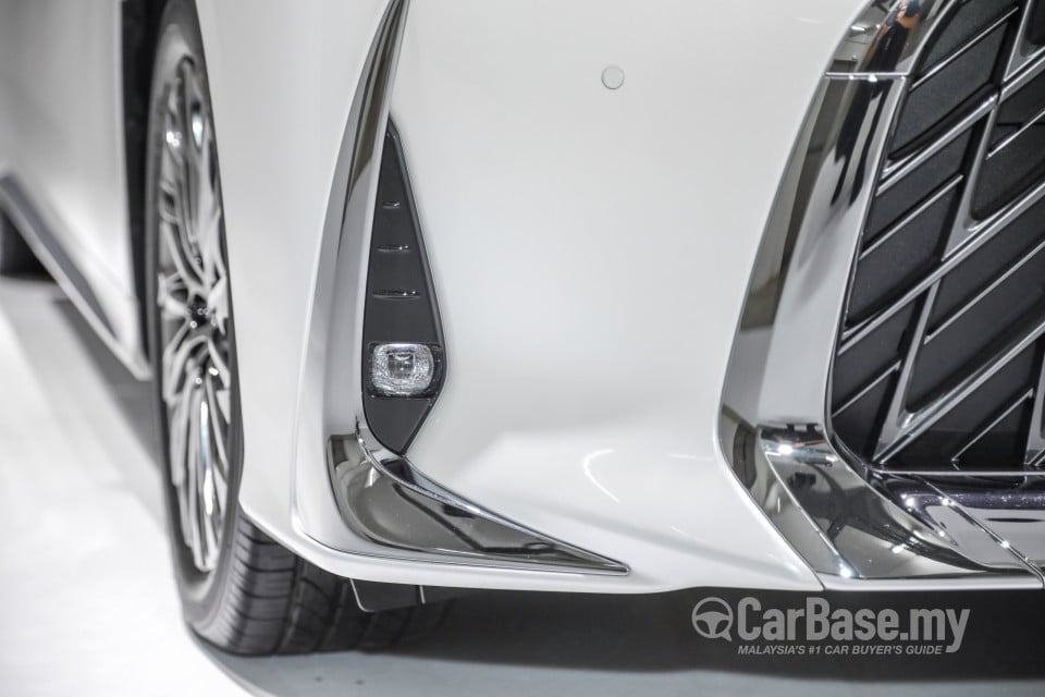 Lexus LM AYH36 (2021) Exterior