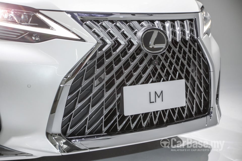 Lexus LM AYH36 (2021) Exterior