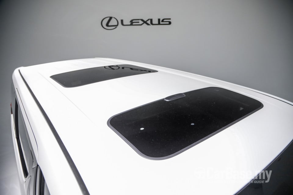 Lexus LM AYH36 (2021) Exterior