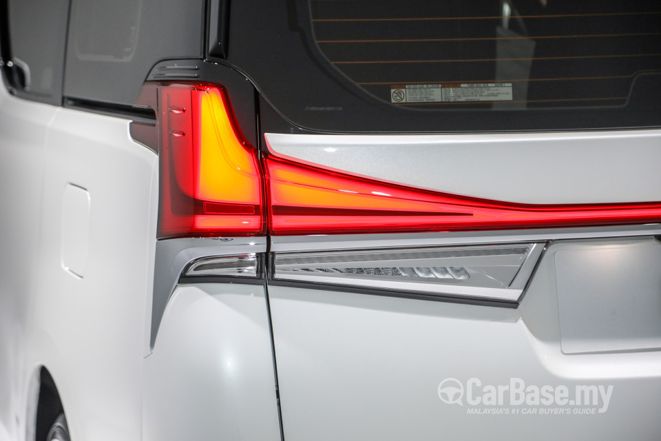 Lexus LM AYH36 (2021) Exterior