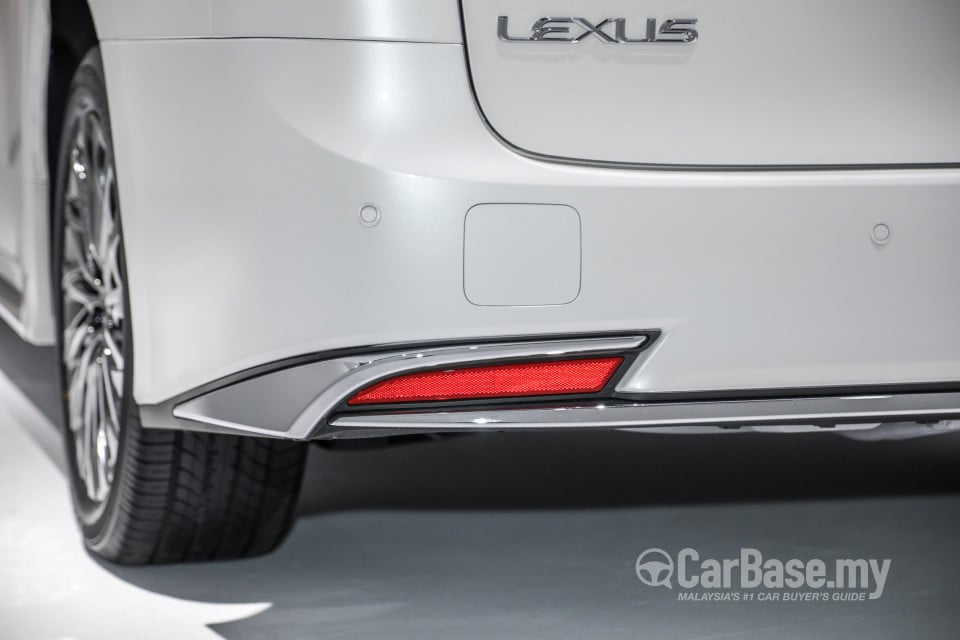 Lexus LM AYH36 (2021) Exterior