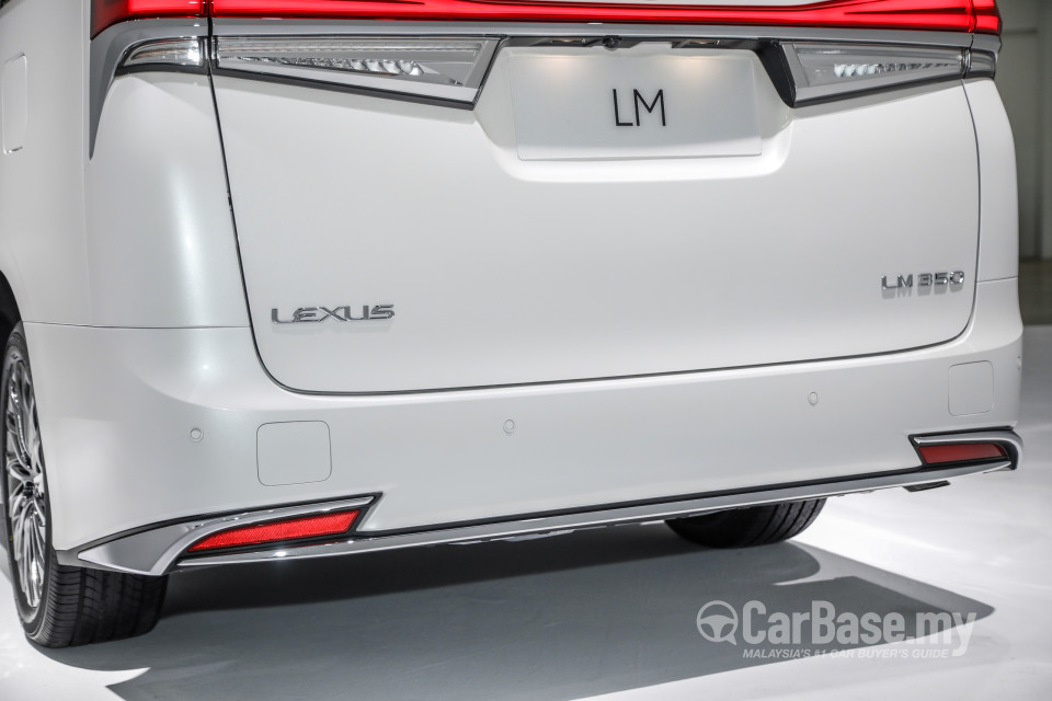 Lexus LM AYH36 (2021) Exterior