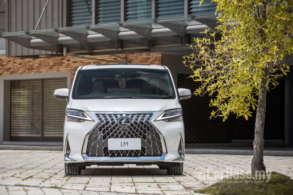 Lexus LM AYH36 (2021) Exterior