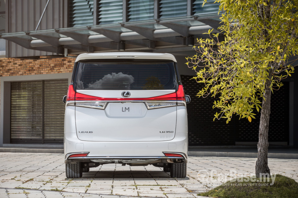 Lexus LM AYH36 (2021) Exterior