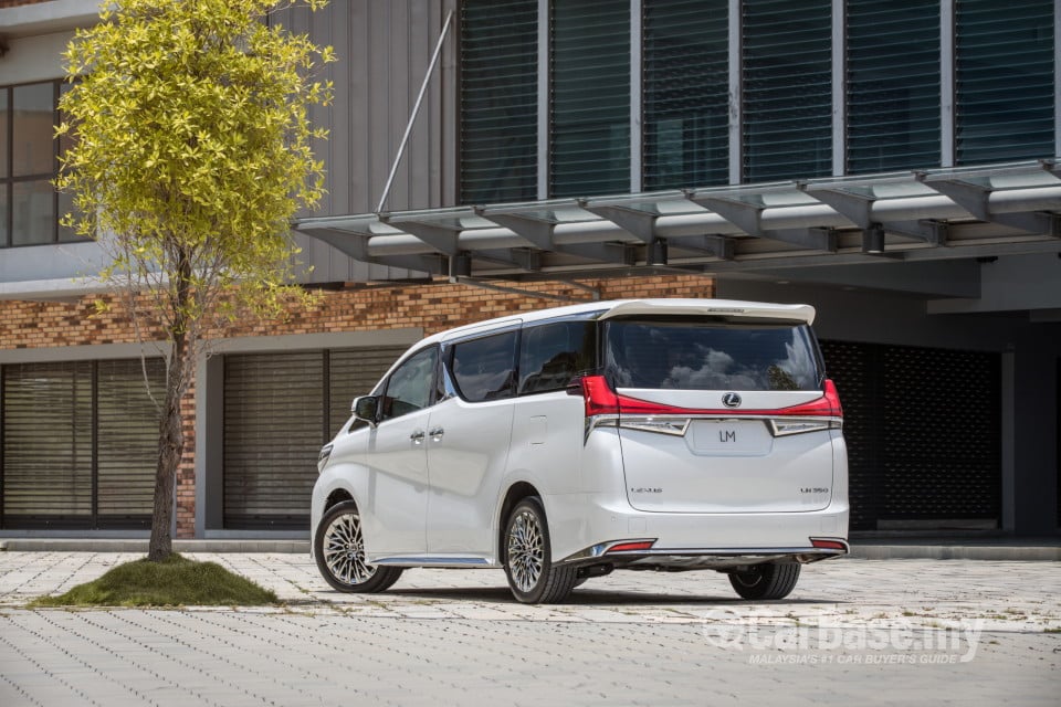 Lexus LM AYH36 (2021) Exterior